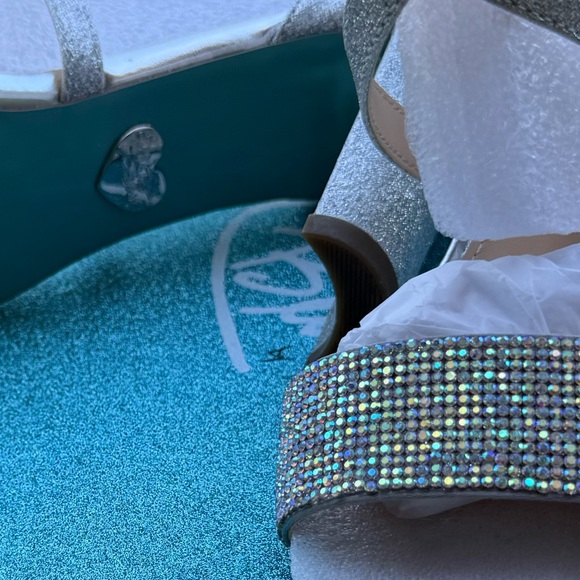 FINAL SALE❤️‍🔥Betsey Johnson Glitter Party Heels Blue Sole - Picture 6 of 6